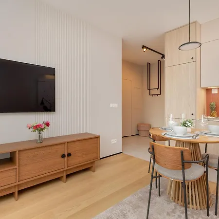 Stylowe Apartmenty Z Parkingiem W Cenie W Gdansku Centrum By Renters *