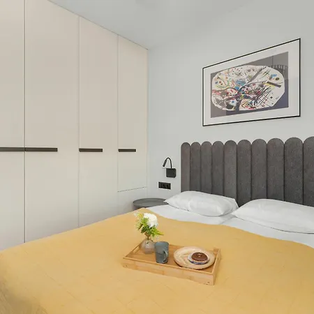 Stylowe Apartmenty Z Parkingiem W Cenie W Gdansku Centrum By Renters * Gdansk